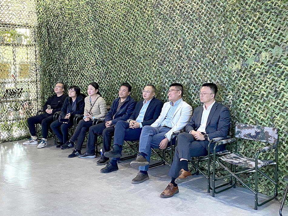 成都市青羊區領導蒞臨天鷹裝備，深入探討低空經濟合作(圖1)